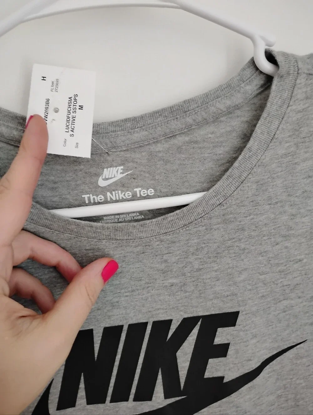 NWT classic ladies heather gray Nike T-shirt top